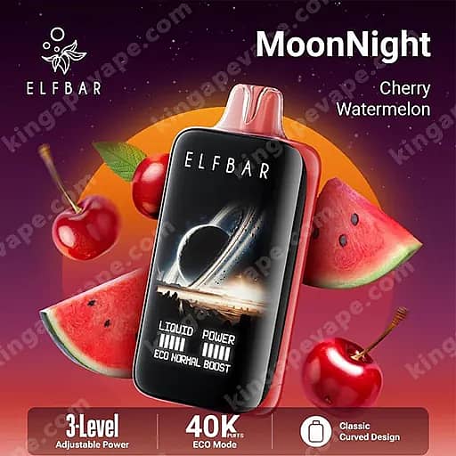 Publicité Moonnight Elfbar montrant un appareil à vape incurvé noir avec un embout rose, entouré de cerises et de tranches de pastèque sur un dégradé de coucher de soleil violet, avec une saveur de pastèque cerise et des indices comme 40 000 bouffées et une puissance avancée à 3 niveaux.